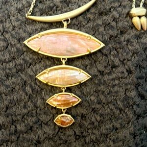 Kendra scott necklace